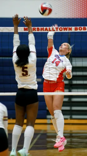 Bobcats turn back Lincoln in 3